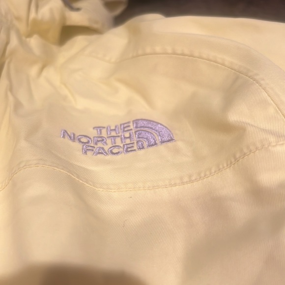 Women’s North Face yellow lined windbreaker XS/TP - Picture 3 of 8